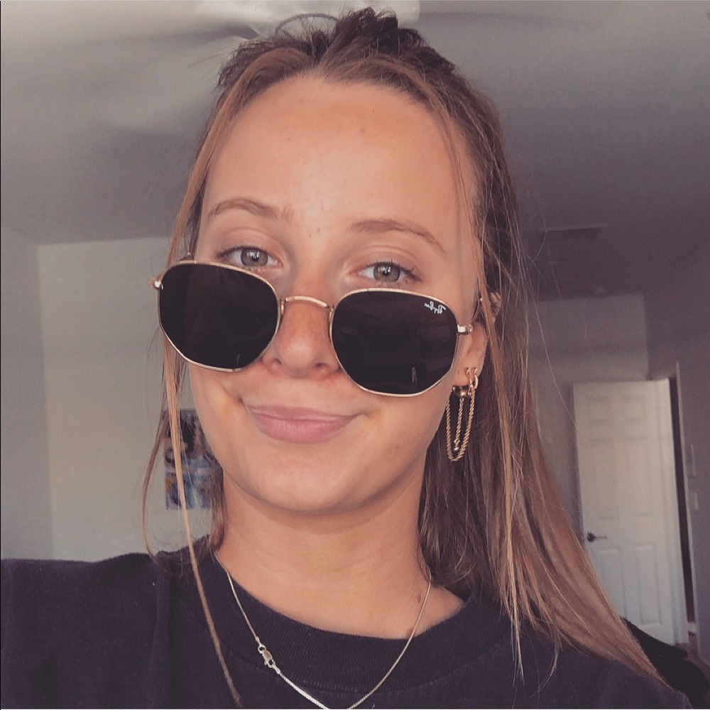Meet your Posher, Jackie